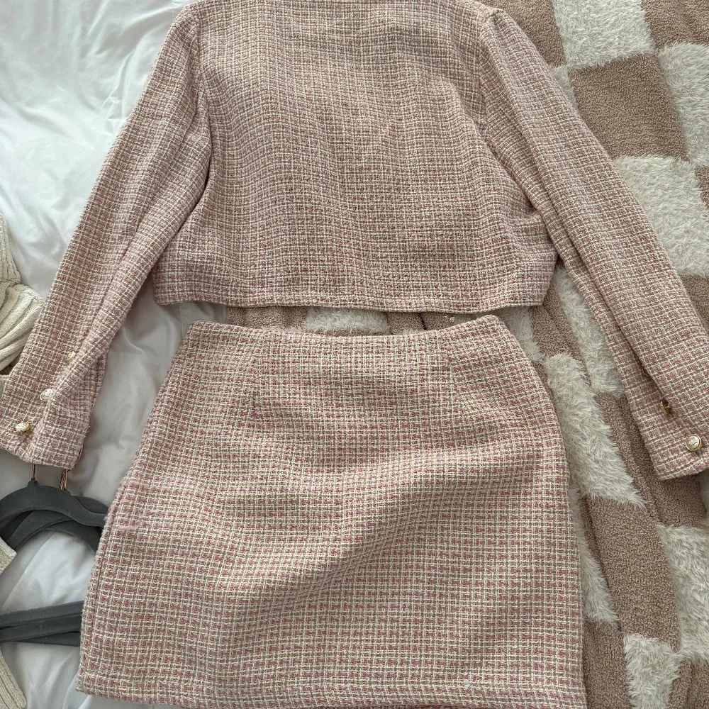Pink Tweed Jacket Skirt Set - Size L - Picture 3 of 3
